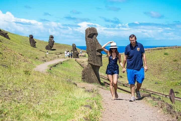 Best Easter Island Vacation Packages for Families and Couples